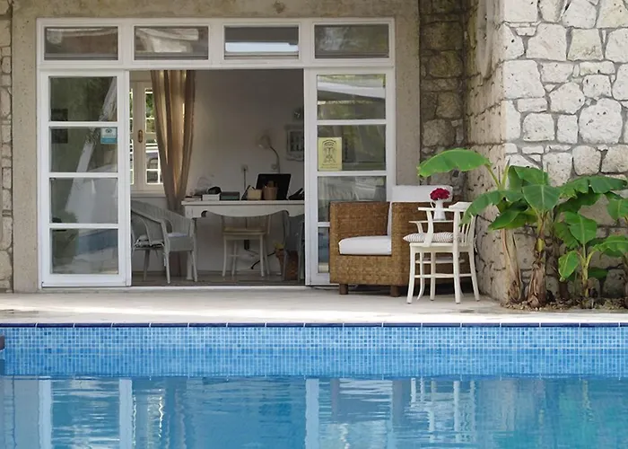 Alenos Boutique 2* Alacati