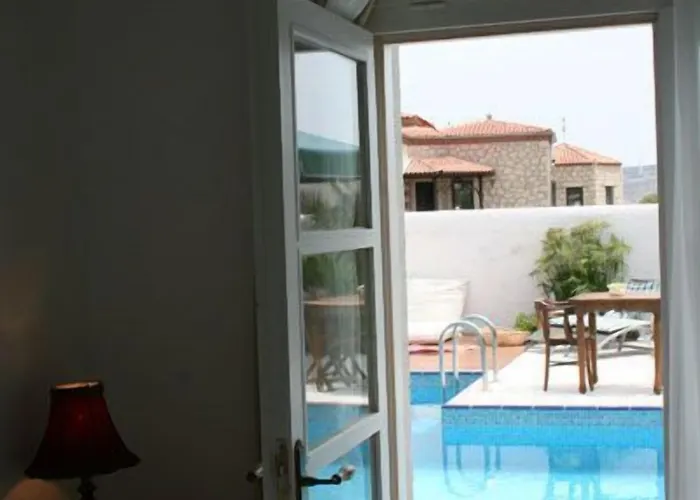 Alenos Boutique Hotel 2*